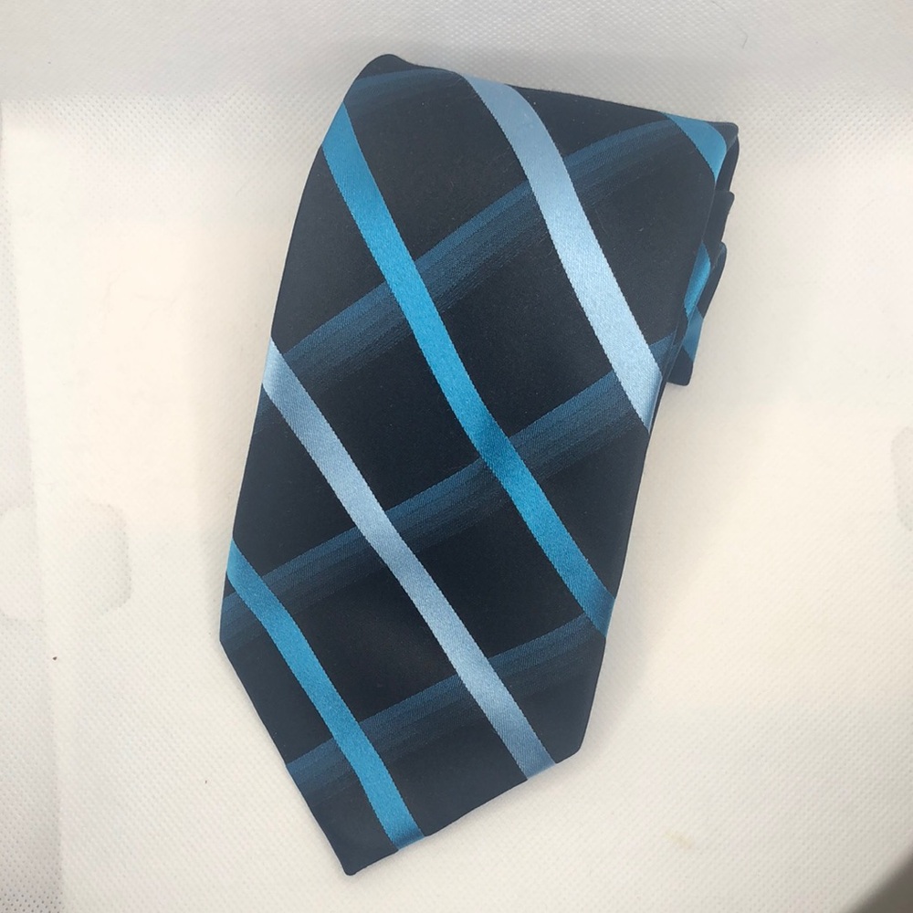 Croft & Barrow Men’s Blue Striped Neck Tie